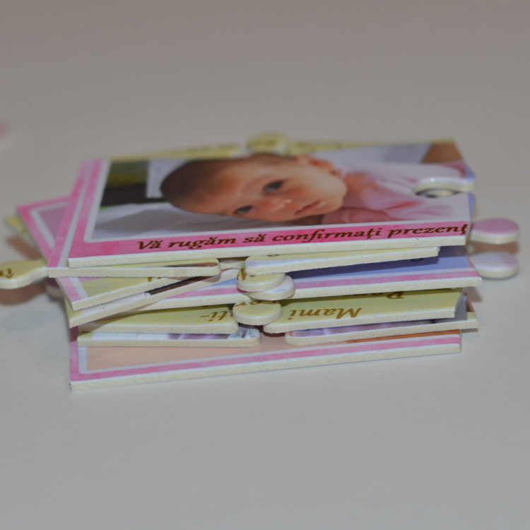 Invitatii puzzle personalizate cu 3 fotografii