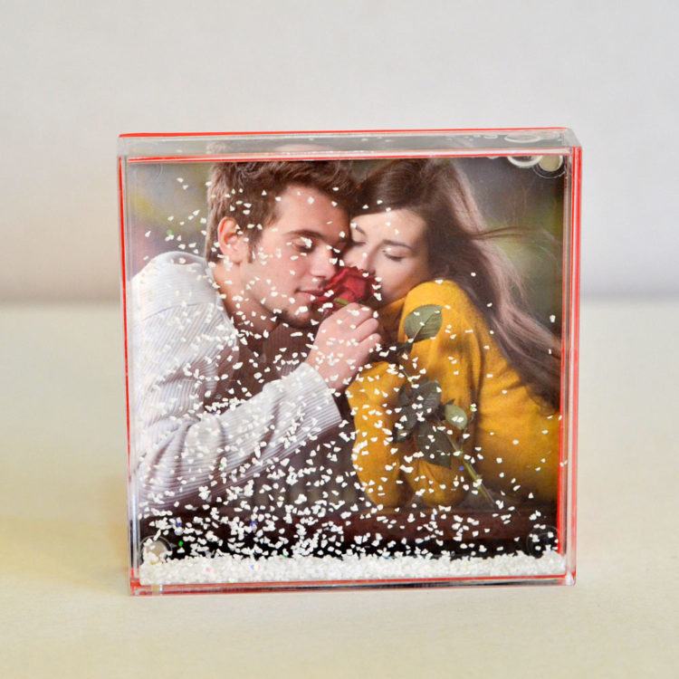 Glob cu zapada patrat, globuri personalizate