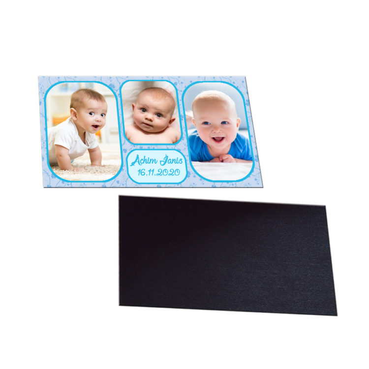 Marturii botez magneti cu plicuri bleu incluse, personalizate cu 3 fotografii