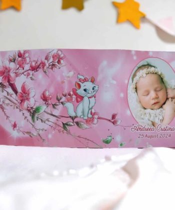 Invitatie botez pisica Marie, culoare roz, dimensiune 21cm x 10 cm