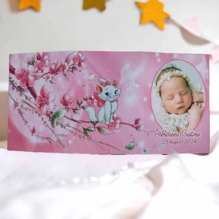 Invitatie botez pisica Marie, culoare roz, dimensiune 21cm x 10 cm