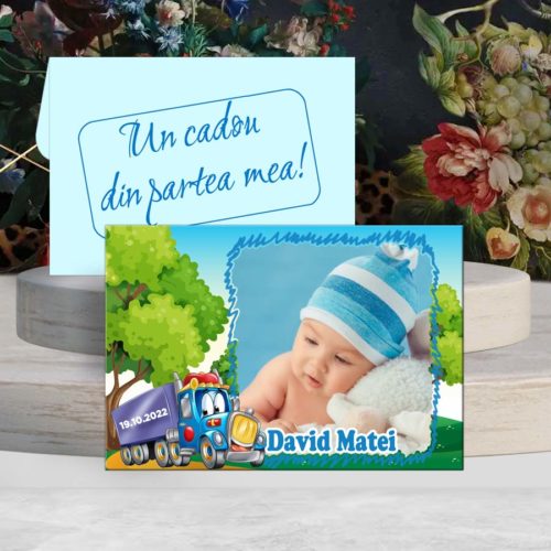 Marturii botez baieti magneti masini - marturii botez magnet Marturii botez - magnet plastifiat, calitate premium Surprinde invitatii cu o marturie de botez speciala si practica! Magnetul personalizat in tematica masinute este perfect pentru a pastra amintirea evenimentului tau. Detalii produs: Design atractiv: Magnet personalizat cu fotografia bebelusului, prenumele si data evenimentului. Dimensiune: 9.5 cm x 6.5 cm. Material: Magnet plastifiat de calitate premium, grosime 1.2 mm. Ambalaj: Plic din carton de nuanta bleu, elegant si potrivit pentru baieti. Comanda si livrare: Comanda minima: 10 bucati personalizate identic. Termen executie: 1-2 zile lucratoare de la confirmarea comenzii. Aceste marturii sunt cadoul ideal pentru a aduce un zambet pe fata invitatilor si pentru a celebra intr-un mod unic botezul baietelului tau!