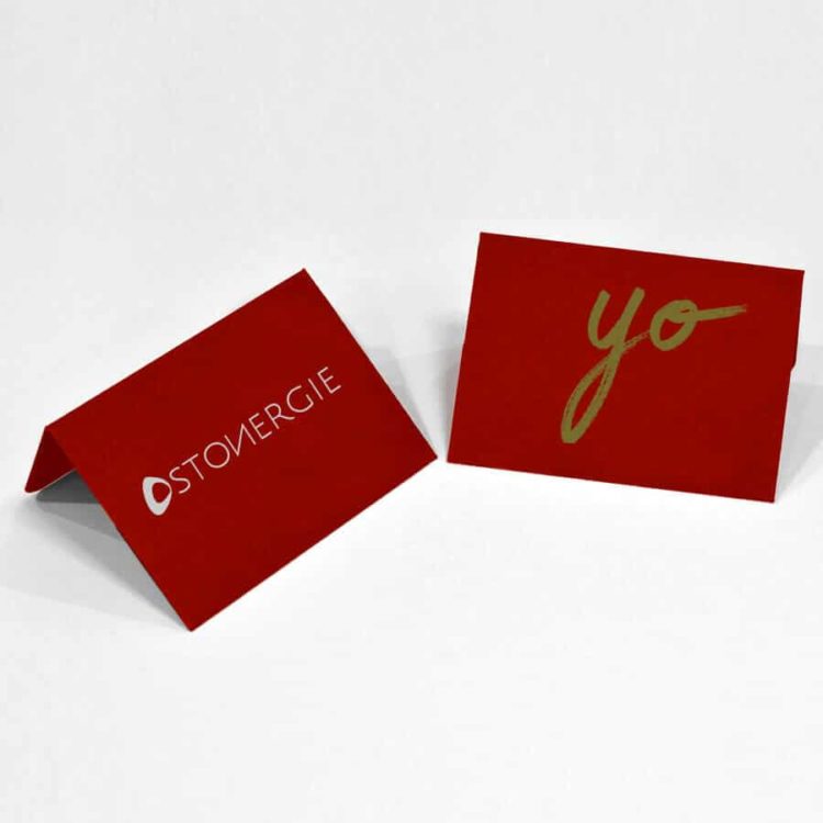 Plicuri culoare grena personalizate
