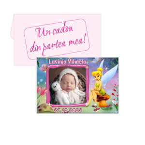Marturii Botez Tinker Bell - Magneti Marturii Botez Magneti marturii dimensiune 9.5 cm x 6.5 cm, plic personalizat inclus Marturiile pentru botez tematica Tinker Bell sunt personalizate cu o fotografie dorita, prenumele bebelusului si data evenimentului. Caracteristici produs: magnet dimensiune 9.5 cm x 6.5 cm; grosime magnet 1.5 mm; magnet plastifiat; plic personalizat cu textul "Un cadou din partea mea", nuanta roz. Termen executie comanda: 1-2 zile lucratoare de la confirmarea machetei. Pentru acest produs, dupa plasarea comenzii, primiti prin mesaj pe whatsapp macheta produsului personalizat cu detaliile dorite, pentru verificare si confirmare.
