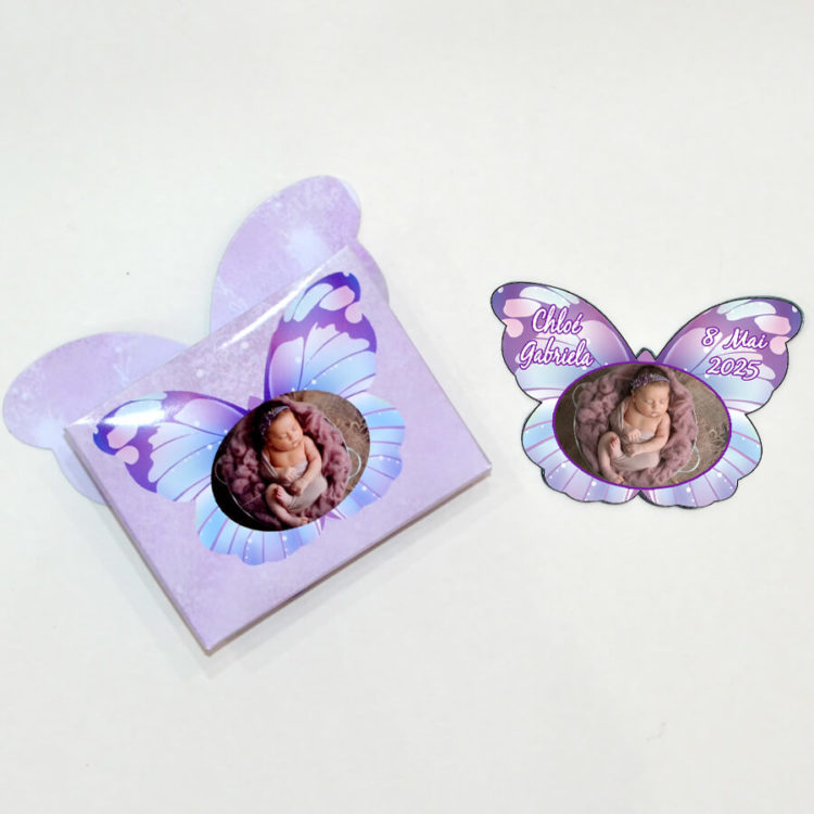 Invitatie botez forma fluture roz