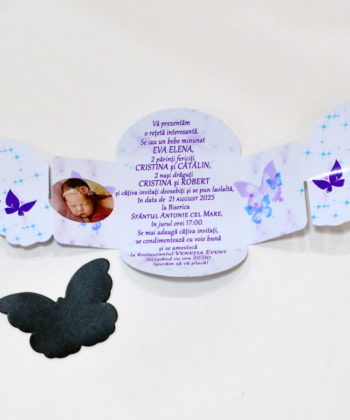 Invitatie botez forma fluture alb - lila