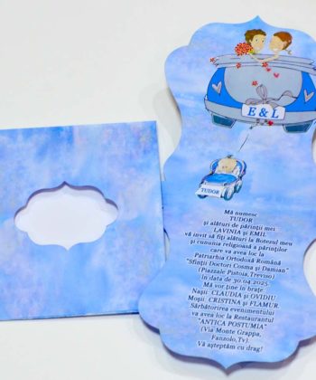 Invitatii nunta si botez vintage, nuanta albastru bleu, masinuta bebe si parinti