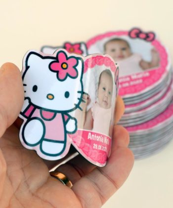Marturii botez Hello Kitty, magneti cu plicuri personalizate