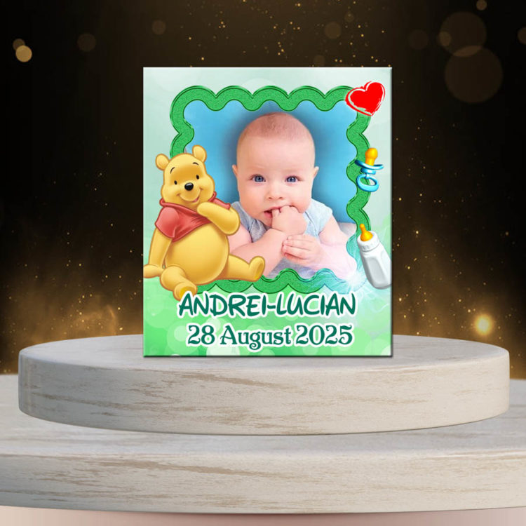 Marturii Botez Magnet Winnie The Pooh, 7 cm x 6.5 cm