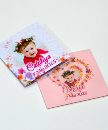 Invitatie florala pentru botez, personalizata cu fotografie si text, dimensiune 18x9 cm