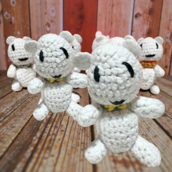 marturii botez ursulet alb crosetat handmade din stoc