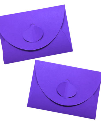 Plic martisor mov din carton cu inchidere tip cheita ovala