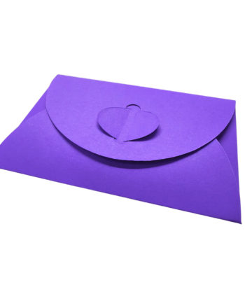 Plic martisor mov din carton cu inchidere tip cheita ovala