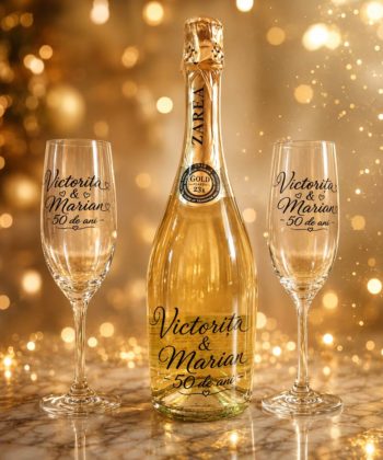 Set sampanie personalizata cu 2 pahare Victorita si Marian 50 de ani